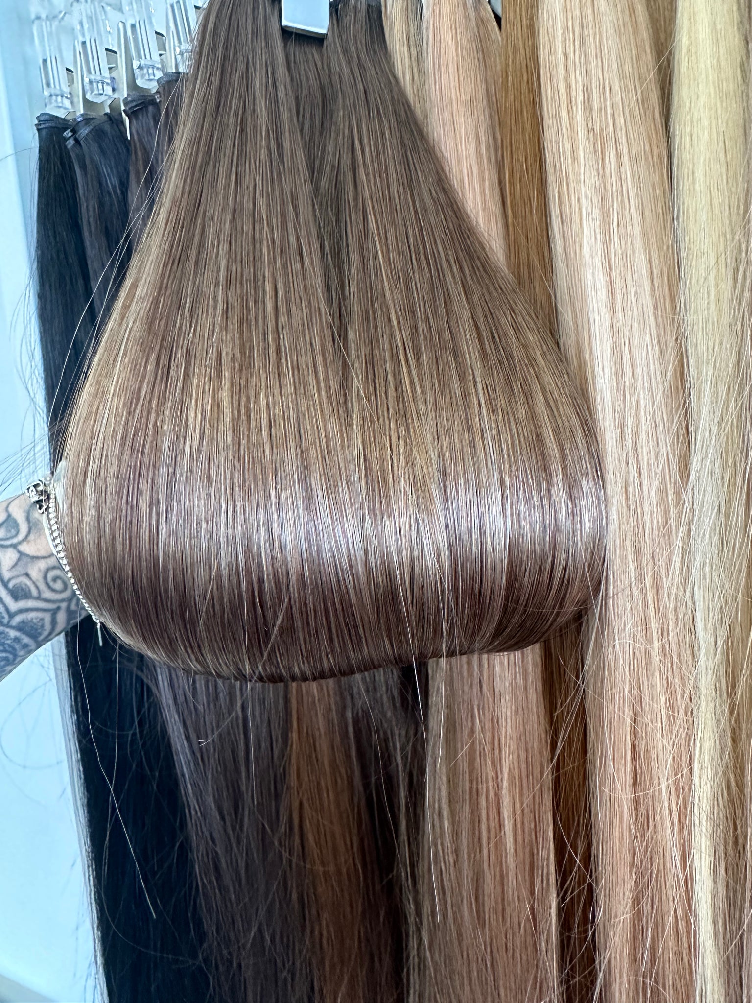 20" Clip In Hair Extensions